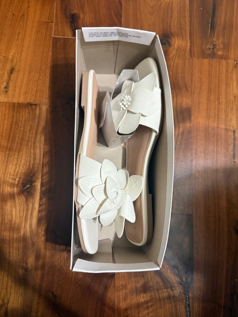 Women's Alyssa Floral Slide Sandals - A New Day White (size 10, NWT) - Picture 4 of 15